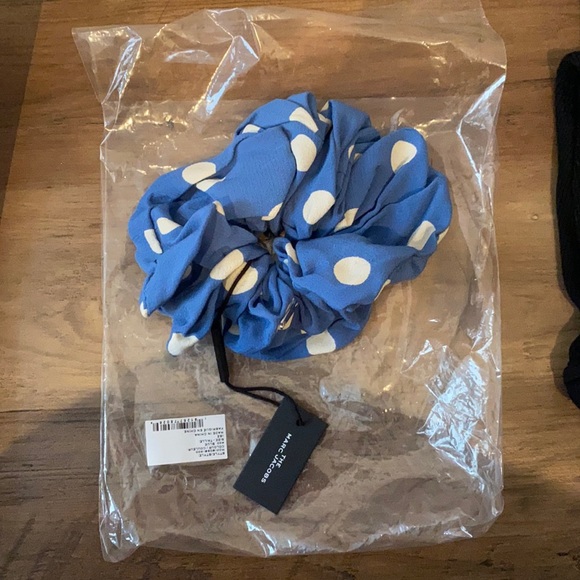 Marc Jacobs The Polka Dot Scrunchie Blue White - Picture 3 of 4